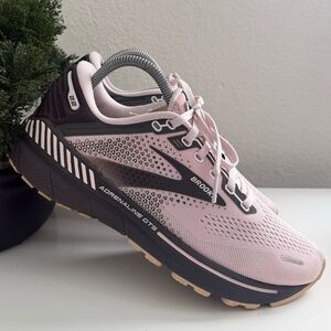Brooks Women’s Adrenaline 22 GTS Running Shoes - Light Pink & Black